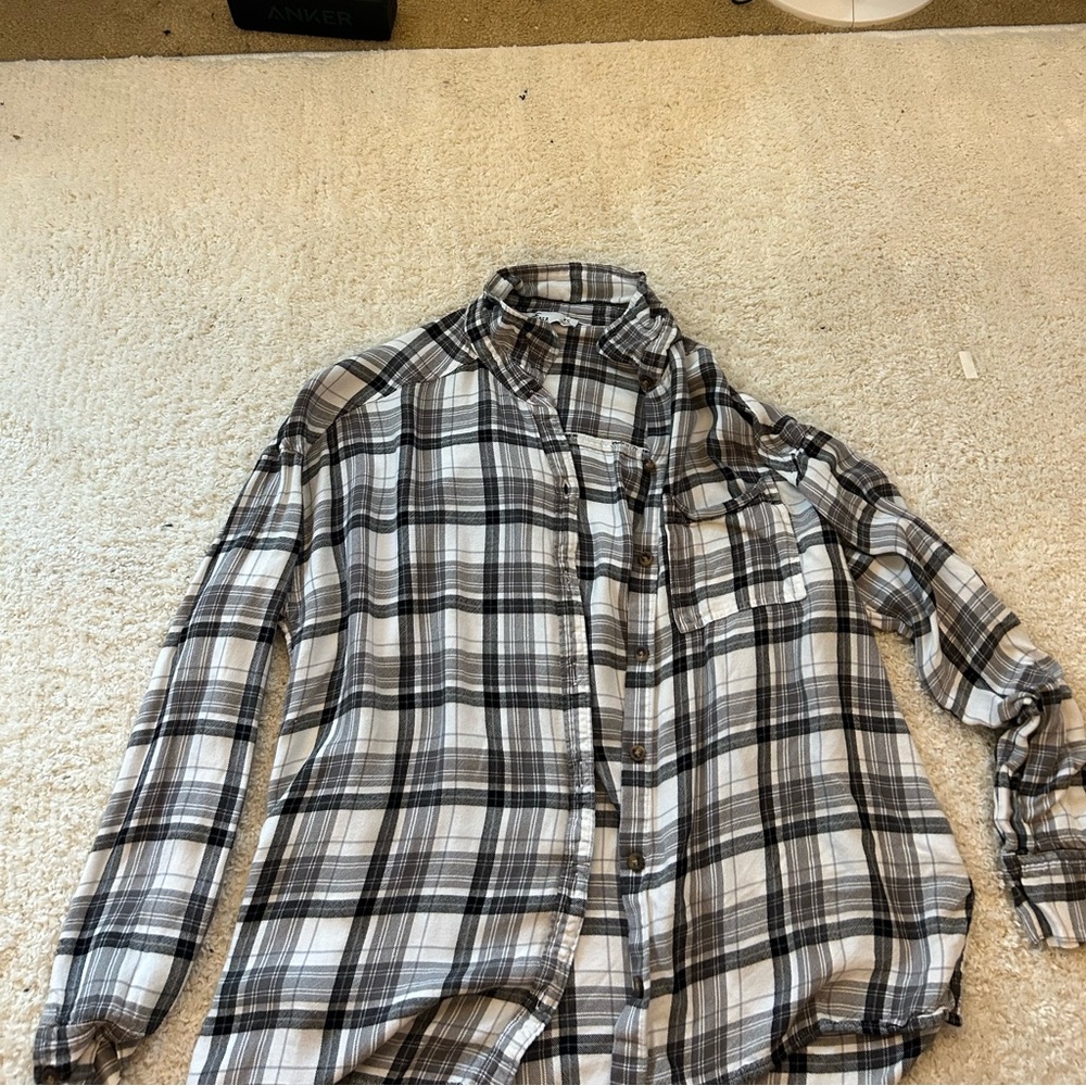 hollister light weight flannel button down